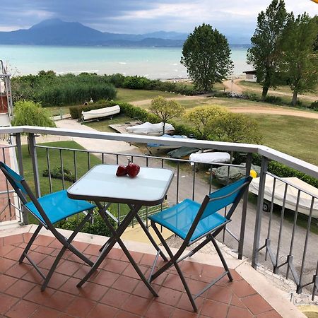 Seeblickwohnung Sirmione - Fronte Lago Mit Privatsteg Exteriér fotografie