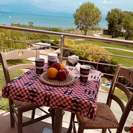 Seeblickwohnung Sirmione - Fronte Lago Mit Privatsteg Exteriér fotografie